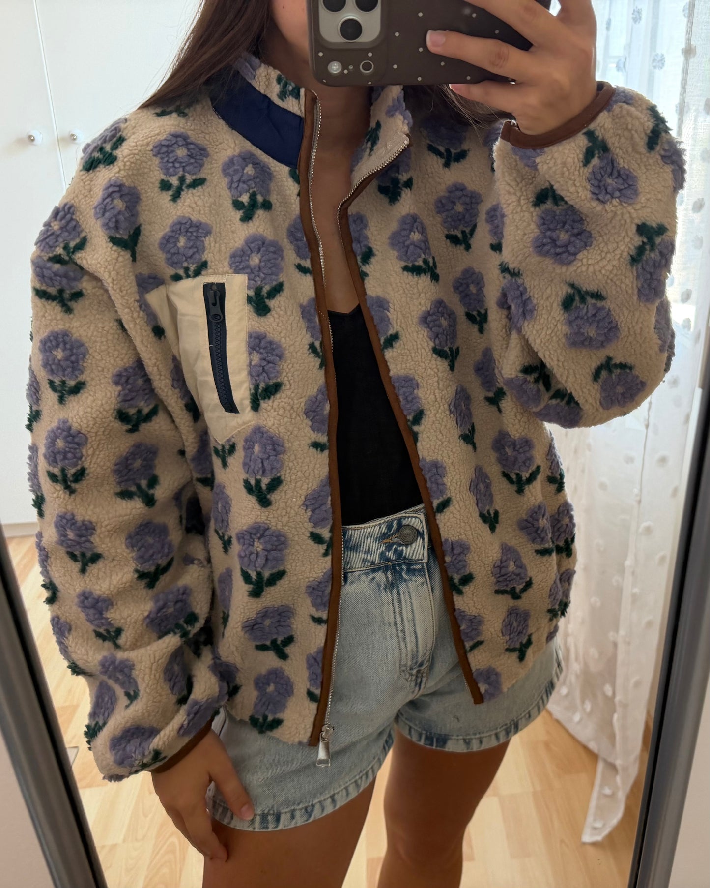 Veste polaire à fleurs lilas