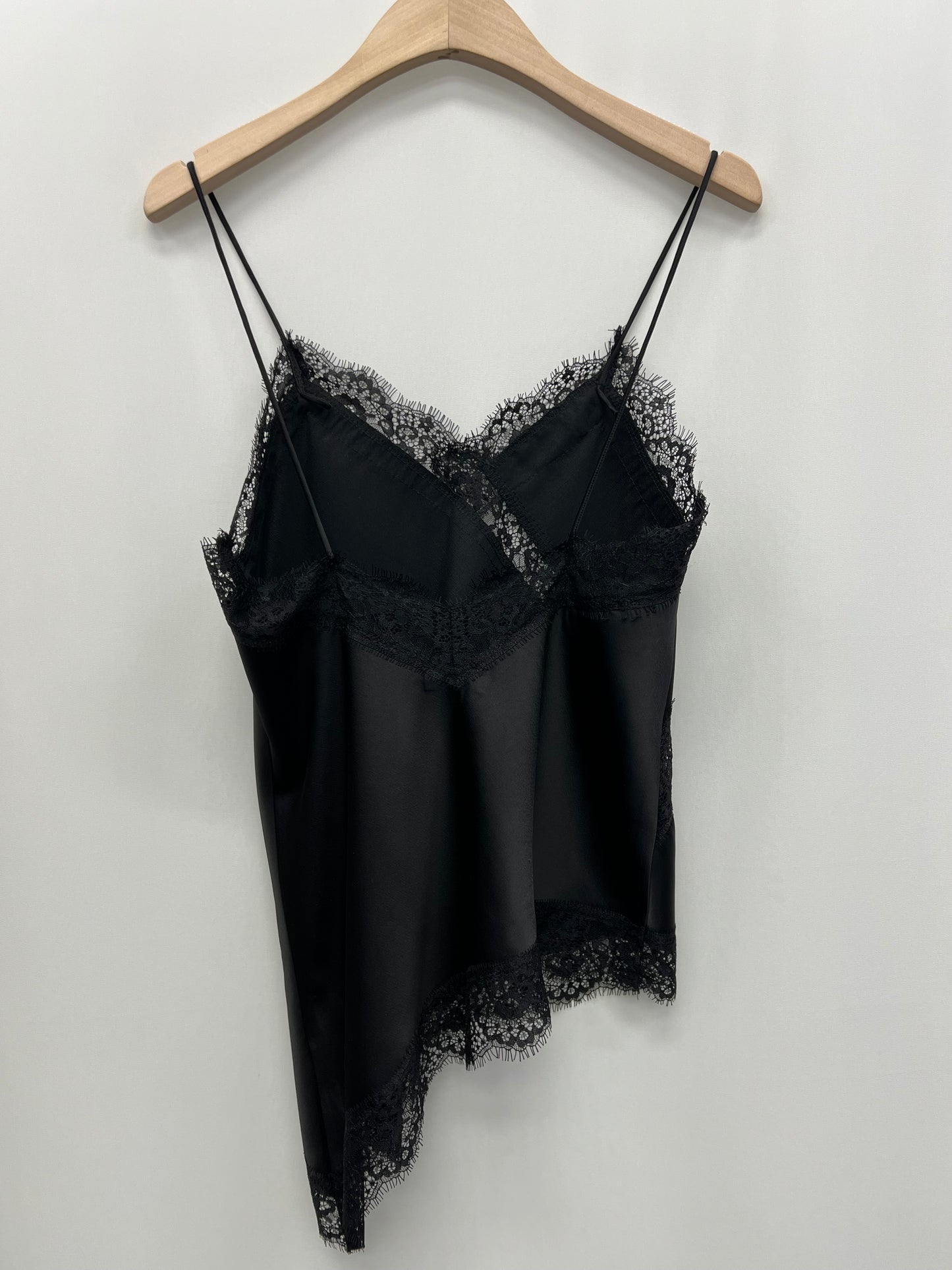 Top dentelle asymétrique noir