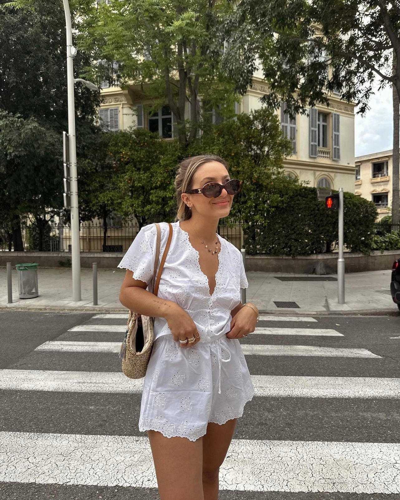 Short Luciana